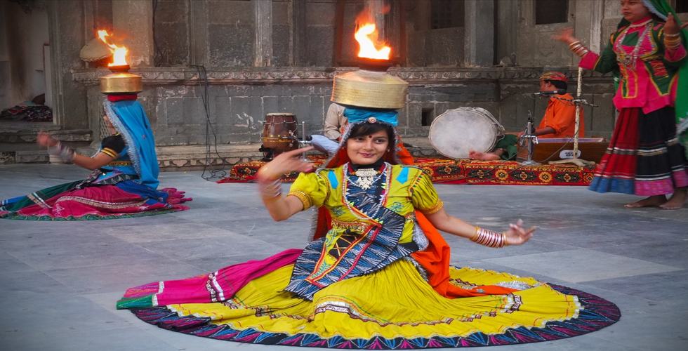 https://d3r8gwkgo0io6y.cloudfront.net/upload/folk dance.jpg